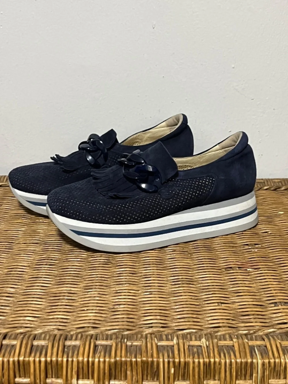 Softwaves Caddie Blue Suede Caddie Platform Sneakers.  Sz. 40.5 /U.S 9.5